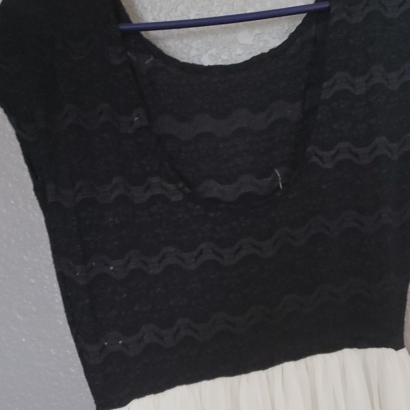 Dress - Picture 4 of 5